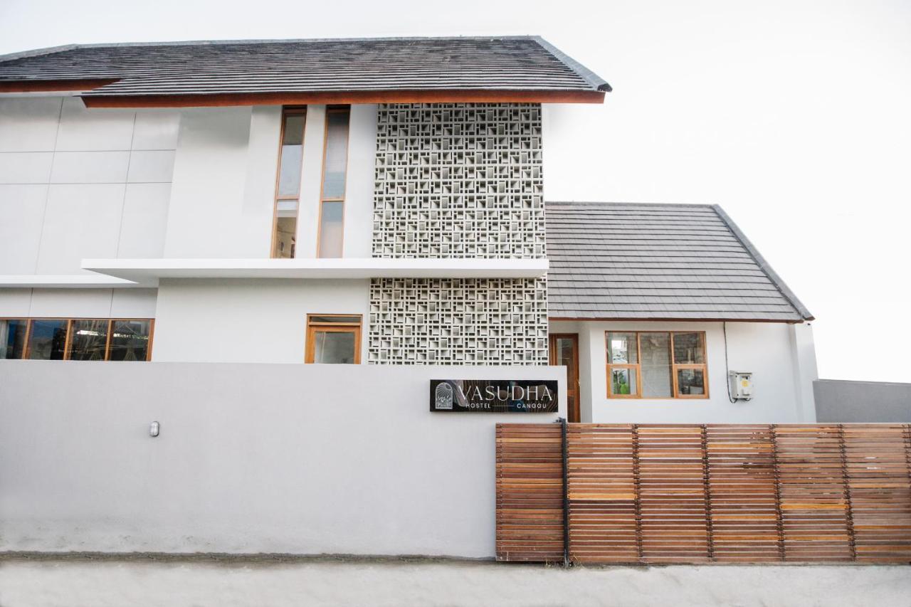 Vasudha Hostel Canggu Extérieur photo